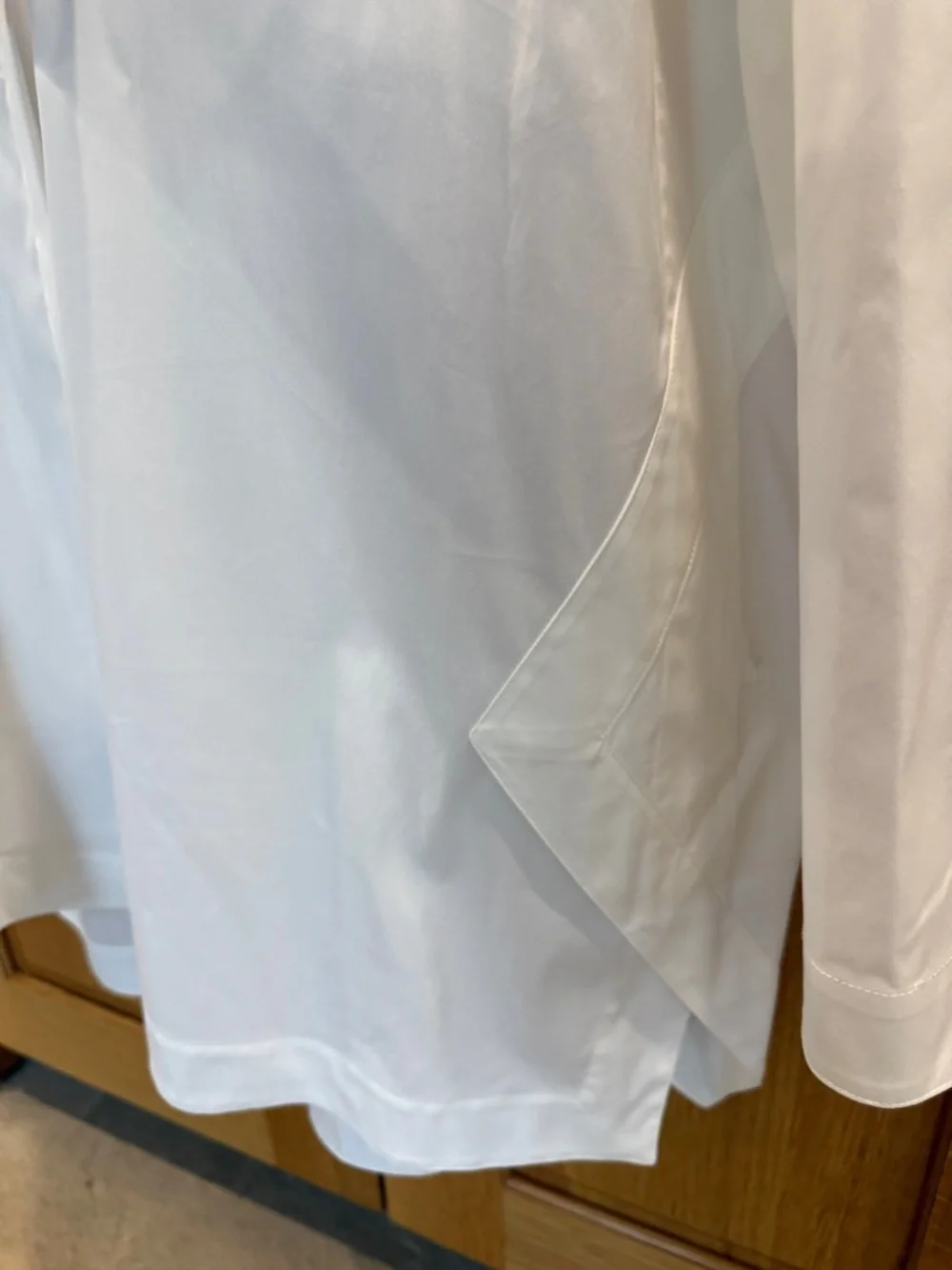 Lafayette 148 New York White Button-Front Long Sleeve Blouse - Picture 2 of 4